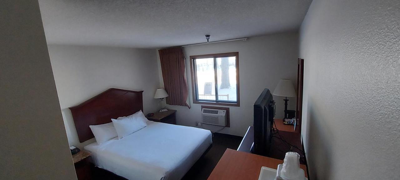 Days Inn By Wyndham Willmar Εξωτερικό φωτογραφία
